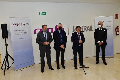 Reyes destaca el compromiso del Gobierno de España con la provincia reflejado en el nuevo centro de Renfe en Linares.