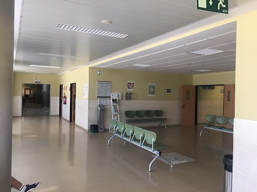 El PSOE acusa de sectarismo político a la viceconsejera de Salud de la Junta de Andalucía en su visita a Andújar.