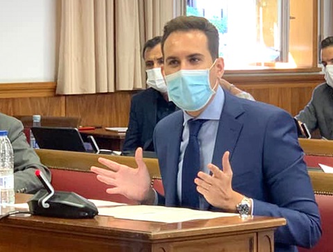 Latorre: “El Gobierno trabaja para que sea la legislatura de la educación pública y el empleo”.