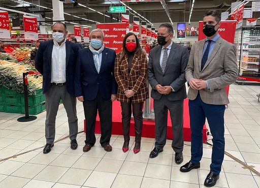 La subdelegada destaca la importancia de las ayudas al comercio, dentro del Plan de Recuperación, Transformación y Resiliencia, que cuentan con una dotación total de 415 millones de euros.