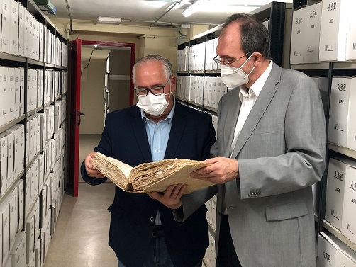 La Consejería de Cultura concede ayudas por valor de 100.000 euros a 12 archivos municipales.