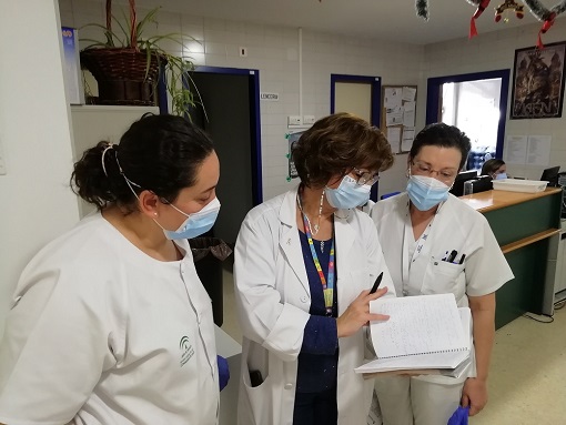 El Hospital Universitario de Jaén forma en autocuidado a profesionales de Oncología.