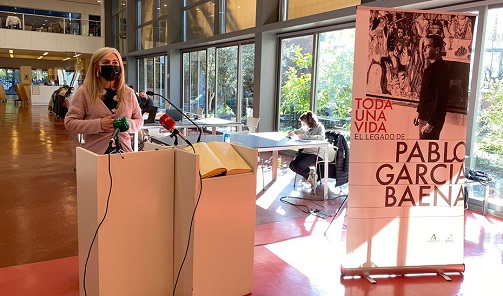 La exposición del legado de García Baena recorrerá todas las bibliotecas provinciales de Andalucía.