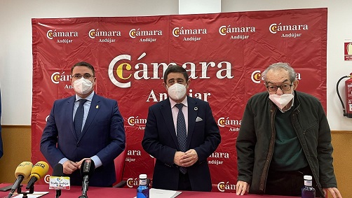 Diputación de Jaén colabora con la Cámara de Comercio de Andújar para apoyar al sector de la artesanía.
