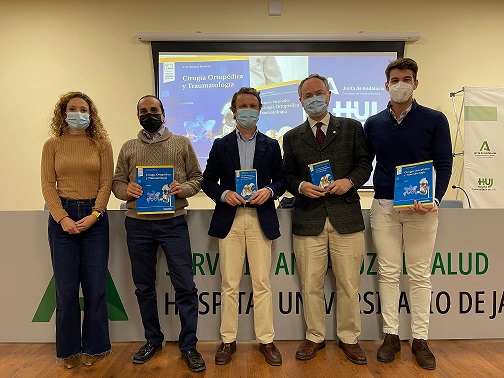 El Hospital Universitario de Jaén presenta un libro con los principios básicos de Traumatología.