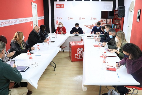 Reyes compara en Andújar la buena gestión del Gobierno de España con una Junta de Andalucía que sigue “de perfil”.