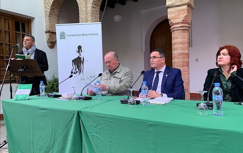 La sede de la Fundación Blas Infante acoge la presentación del anuario de la Cátedra de Andújar.