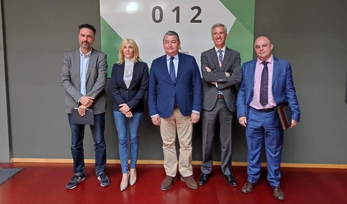 El Gobierno andaluz presenta el servicio 012 para unificar la atención a la ciudadanía.