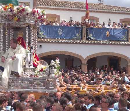 La Morenita reúne en el Cerro a un elevado número de peregrinos en una de las Romerías más antiguas de España.