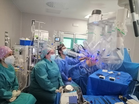 Cirugía General inicia la actividad con el robot quirúrgico Da Vinci del Hospital de Jaén.