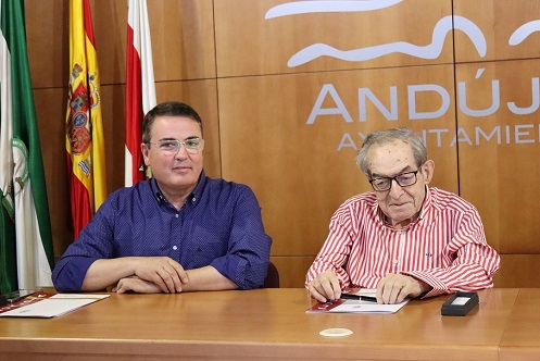 El Ayuntamiento de Andújar ratifica su compromiso con el sector comercial y empresarial a través de la firma de nuevos convenios con la Cámara de Comercio.