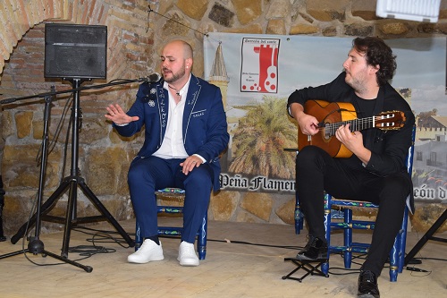 Lopera acogió una velada flamenca incluida dentro del Circuito «Cajasur con el Flamenco».