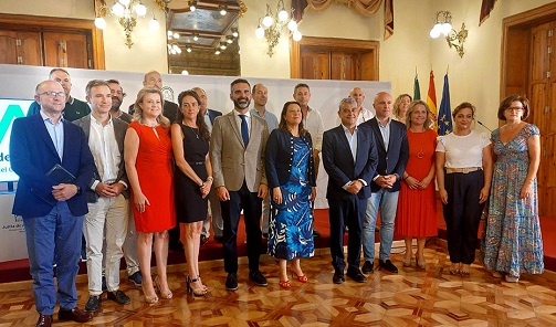 Crespo destaca que ya está operativa la plataforma de comercialización AgroIntel para el campo andaluz.