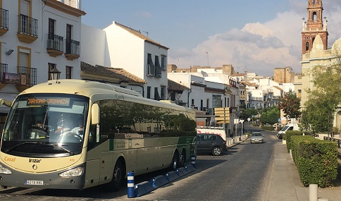 La Junta aplicará descuentos del 30% en el precio de metros y autobuses metropolitanos.