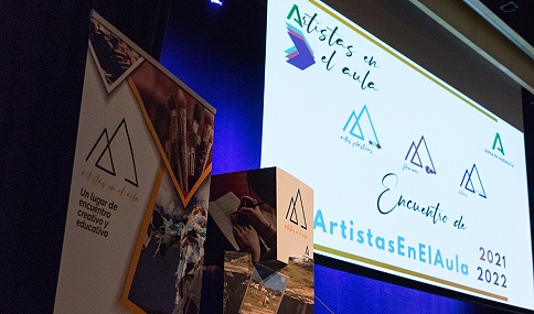 Más de 800 alumnos han participado en el programa ‘Artistas en el aula’ para fomentar la creación artística entre los escolares.