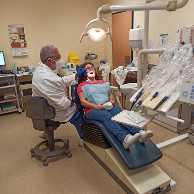 Odontólogos del Área Sanitaria Norte ofrecen consejos para evitar traumatismos dentales.