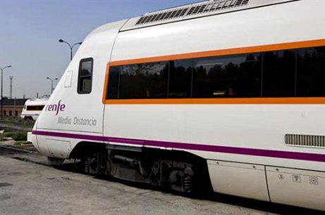 El Congreso respalda los abonos gratuitos para Cercanías, Rodalies y Media Distancia convencional y que los transportistas trabajen a un precio justo.