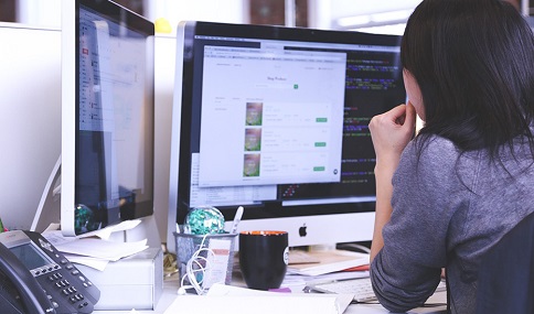 El número de empresas inscritas en la Seguridad Social crece un 1,4% respecto a agosto de 2021.