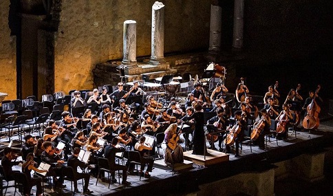 Anfitrión suma más de 13.900 espectadores en sus 64 funciones, un 40% más que la última edición.