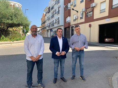 Andújar finaliza el reasfaltado de tres avenidas con una inversión de 77.000 euros del Plan Provincial de Diputación.