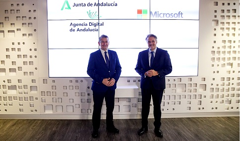 La Junta y Microsoft firman un acuerdo para fomentar la digitalización y el empleo en Andalucía.