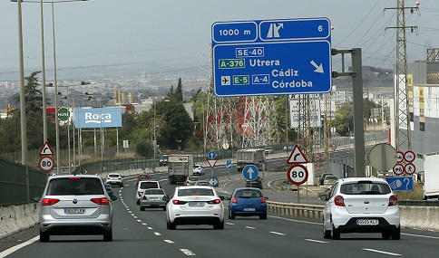 Andalucía instalará pantallas acústicas para reducir los niveles de ruido en diez carreteras.