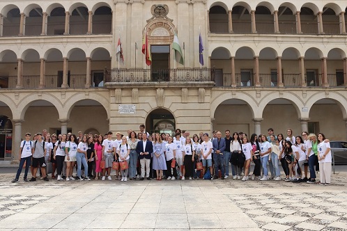 El Ayuntamiento de Andújar recibe a los alumnos y alumnas Erasmus del IES Ntra. Sra. de la Cabeza.