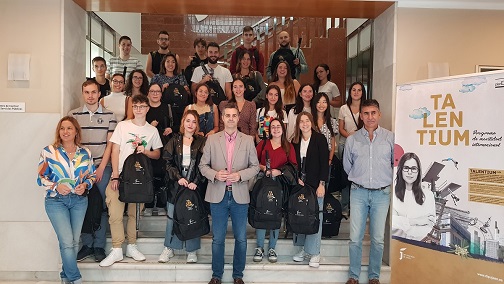 Un total de 25 jóvenes titulados de la provincia resultan beneficiarios de las becas Talentium de Diputación.