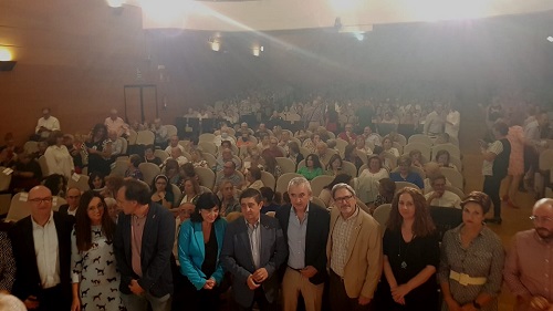 Diputación reúne a 300 personas mayores para celebrar con distintas actividades el día internacional de este colectivo.