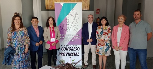 El presidente de la Diputación subraya la importancia de educar en igualdad desde las familias.