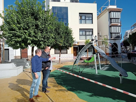 El Ayuntamiento de Andújar culmina la remodelación del parque del Altozano Canillas.