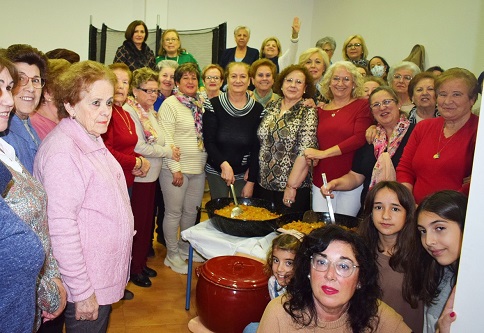 La Asociación de Mujeres Loperanas celebró una jornada de convivencia.