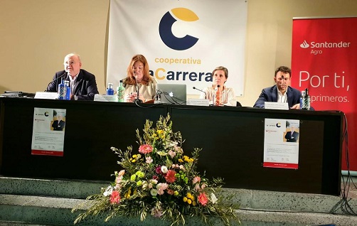 La delegada de Agricultura insiste en la necesidad de modificar el diseño de la Política Agraria Común.