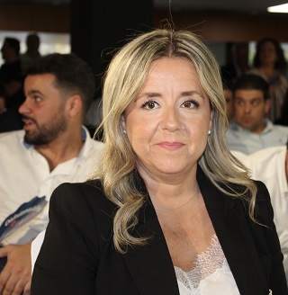 Elena González: “Jaén cuenta con casi 1.540 profesionales más en el Sistema de Salud Público que en 2018”.