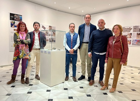 Conferencia y exposición sobre la intervención arqueológica dirigida por la UJA en el entorno del antemural del alcázar de Arjona.