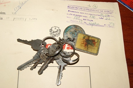 El Gobierno aprueba medidas para aliviar el pago de las hipotecas de más de un millón de familias.