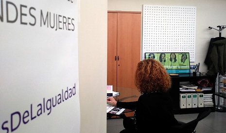 El IAM garantiza el asesoramiento gratuito en caso de discriminación laboral por razón de sexo.