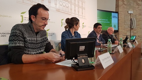 Reyes participa en la clausura del programa de actividades por el X aniversario del Colegio de Periodistas de Andalucía.