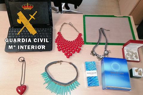 La Guardia Civil detiene al presunto autor de un robo en una vivienda de Bailén.