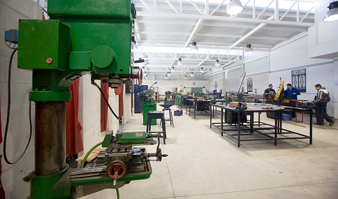 Educación destinó 14,5 millones a mobiliario y equipamiento de centros educativos en 2022.