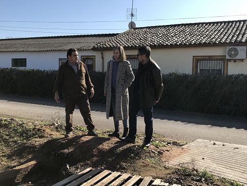 AxSí Andújar conoce las principales demandas de los vecinos de San José de Escobar.