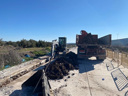 Comienzan las obras de renovación de la red eléctrica interior del Polígono Industrial Las Calañas de Marmolejo.