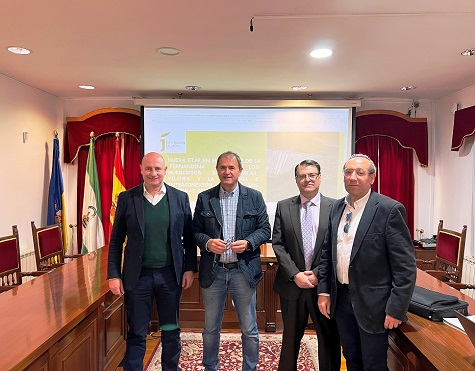 José Luis Hidalgo presenta en Villanueva de la Reina distintos proyectos que ha redactado la Diputación para mejorar el abastecimiento en el Consorcio del Rumblar.