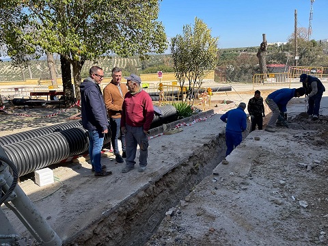José Luis Agea visita en Arjonilla actuaciones de la Diputación para mantener infraestructuras municipales.