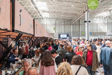 Más de 20.000 personas visitan la VIII Feria de los Pueblos, que ha superado las 200 actividades.