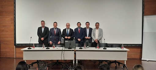 El delegado del Gobierno destaca la apuesta de la Junta por la digitalización como herramienta de mejora de los servicios públicos.