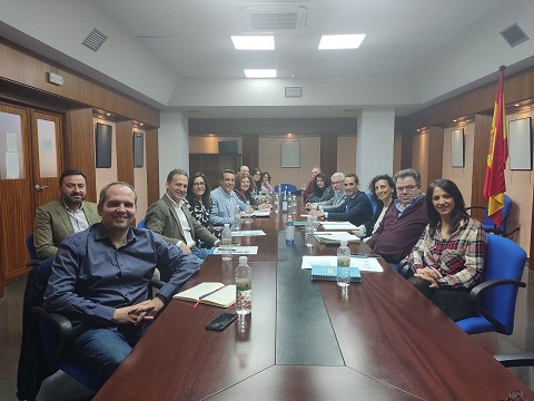 Francisco José Solano destaca la apuesta por la enseñanza de calidad en la reunión de la Junta de Personal Docente.