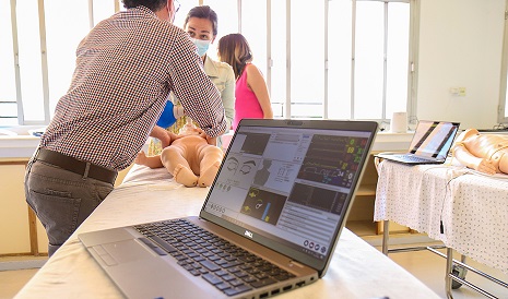 Más de 70.000 profesionales se formarán este año en los cursos del Servicio Andaluz de Salud.