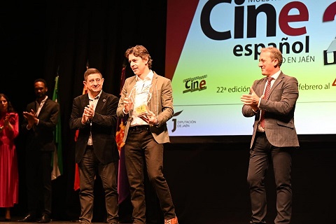 La 22ª Muestra de Cine Español Inédito de Diputación finaliza con la entrega del Premio “Miguel Picazo” a Eduardo Noriega.