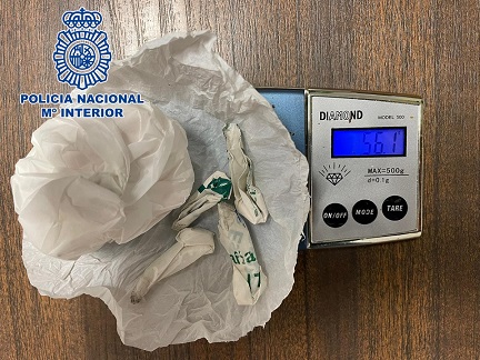 La Policía Nacional detiene en Andújar a un varón por tráfico de drogas.